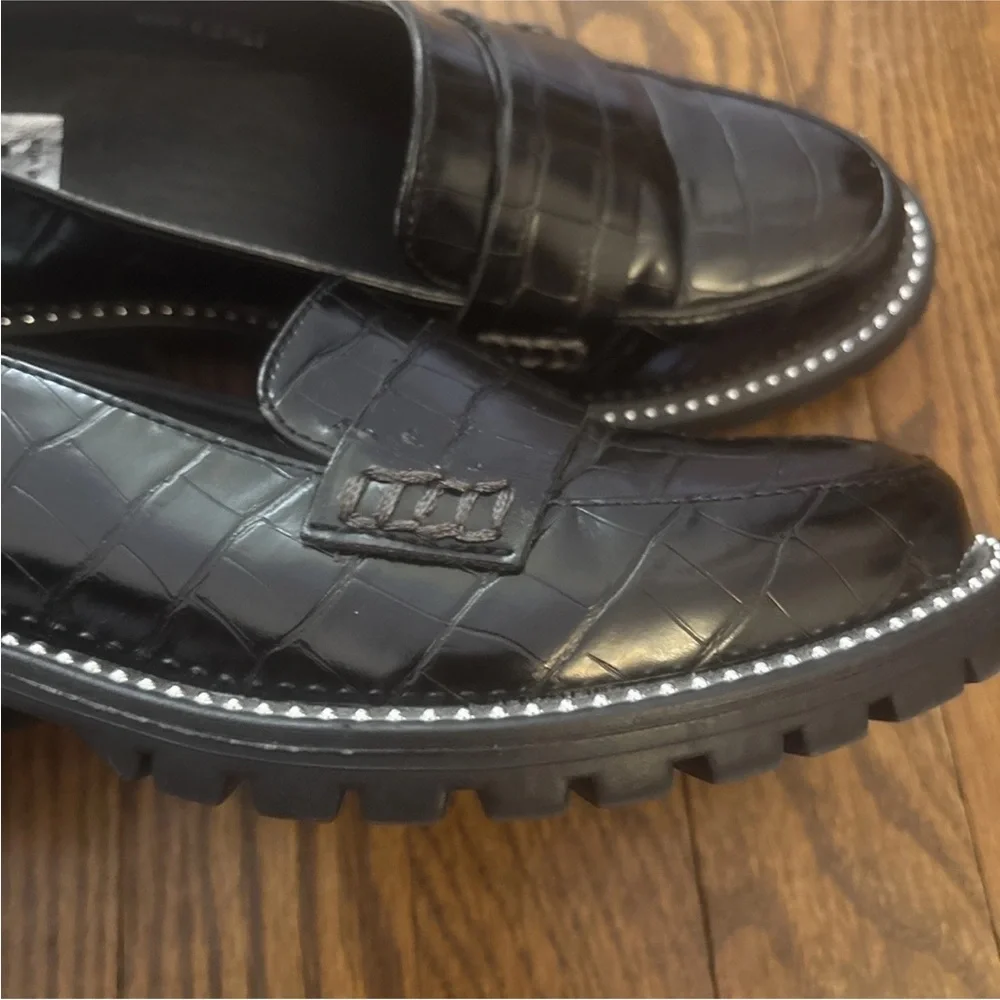 Dolce Vita Black Croc-Embossed slip on Loafers 6